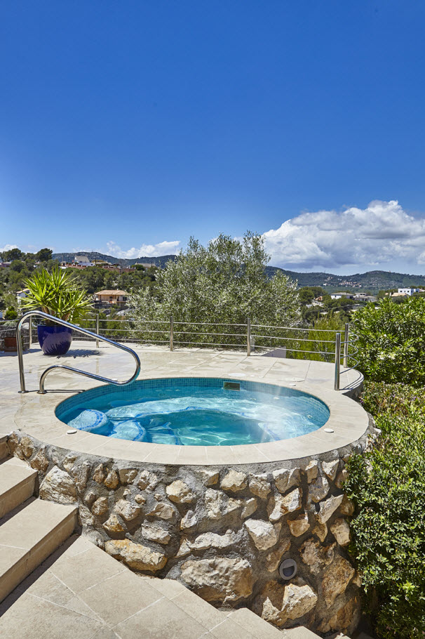 Jacuzzi at Masia Casanova in Sitges