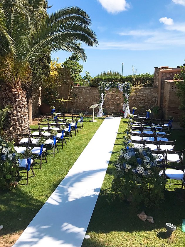 A wedding day at Masia Notari